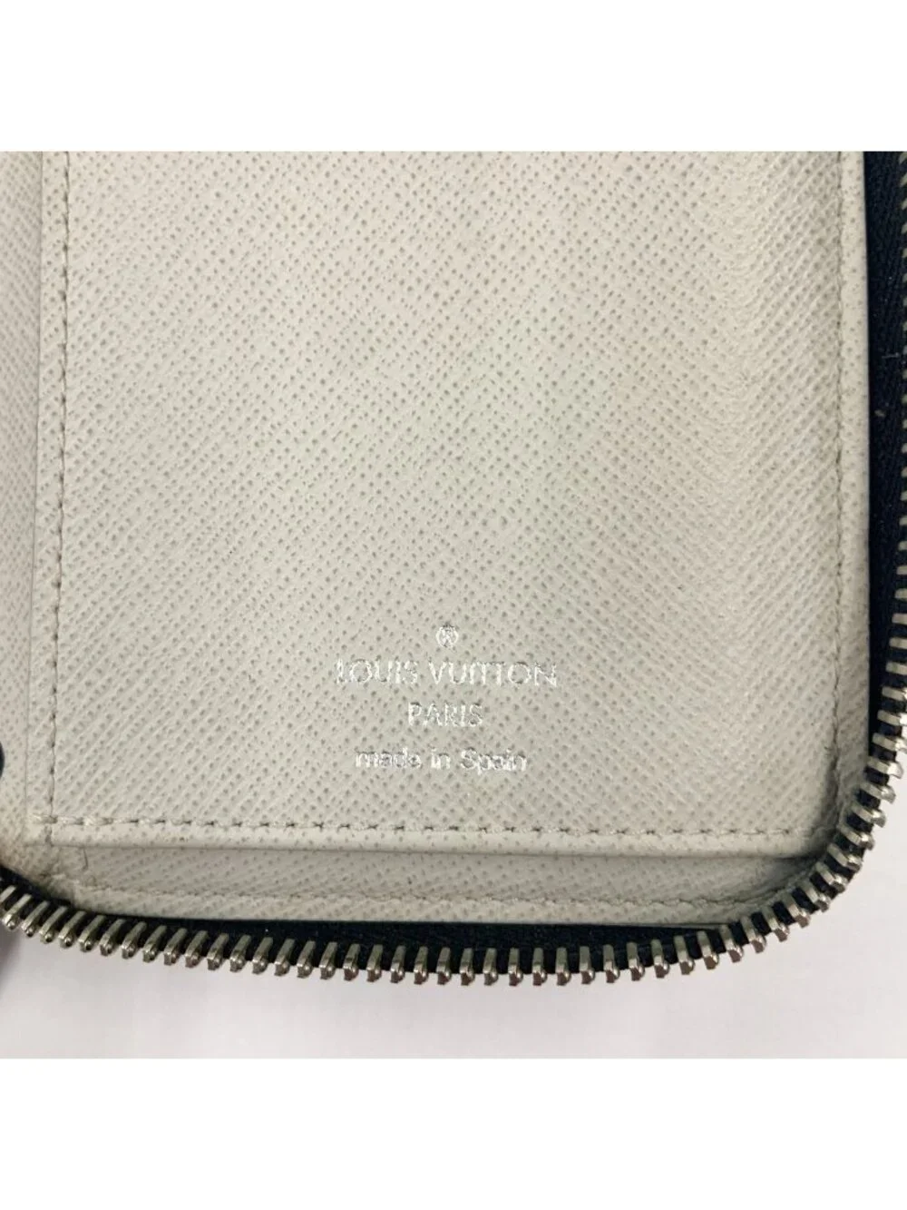 Louis Vuitton manufacturer louis